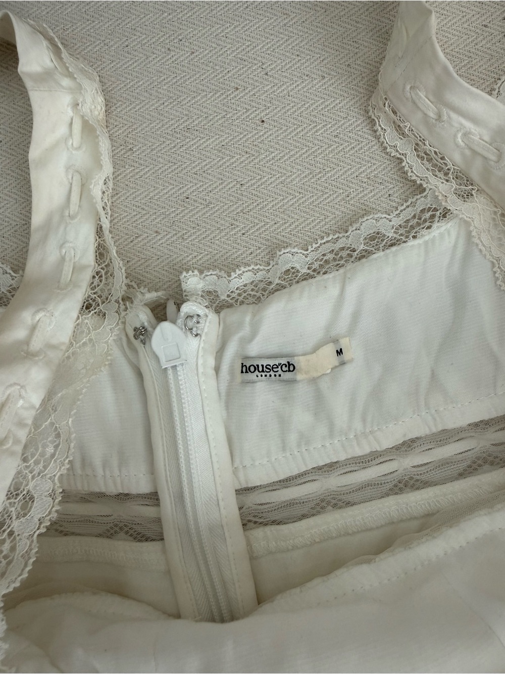 House of CB White Lace-Trim Sleeveless Dress - Picture 4 of 14